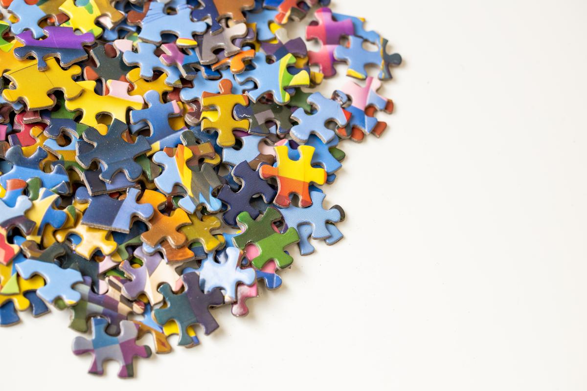 jigsaw puzzle pieces